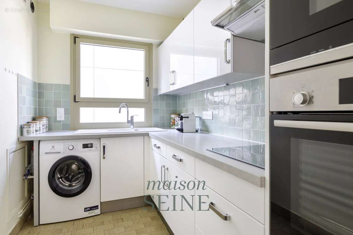 Appartement à NEUILLY-SUR-SEINE