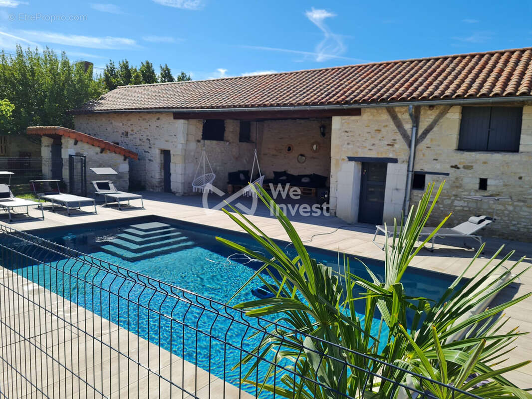 Maison 12 pièces 315 m² à vendre à Richelieu (37120) - photo 2