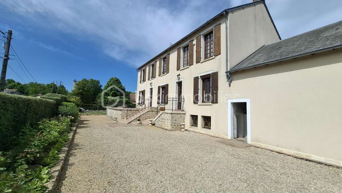 Maison à MEREVILLE