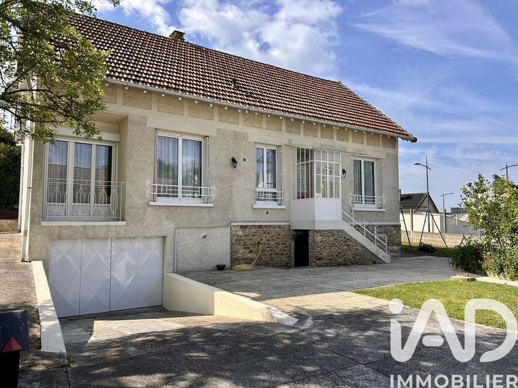 Photo 1 - Maison à VAUX-LE-PENIL