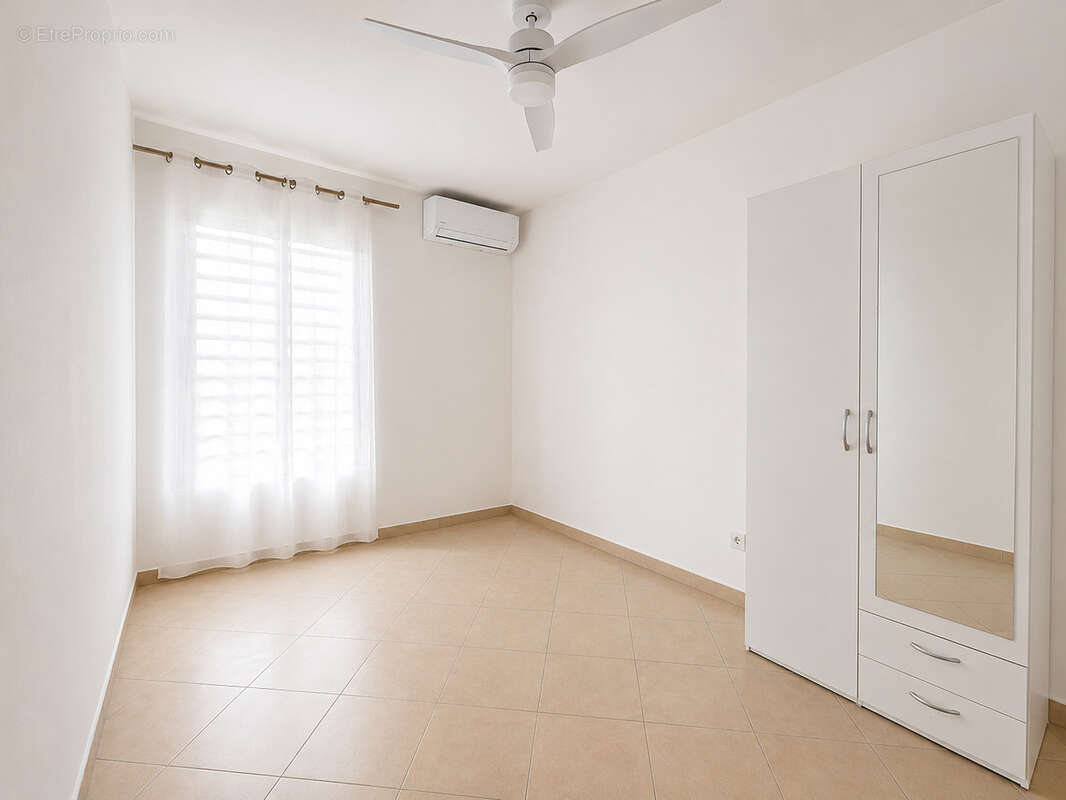 Appartement à LES ABYMES