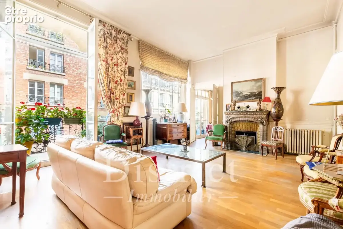 Appartement à PARIS-7E