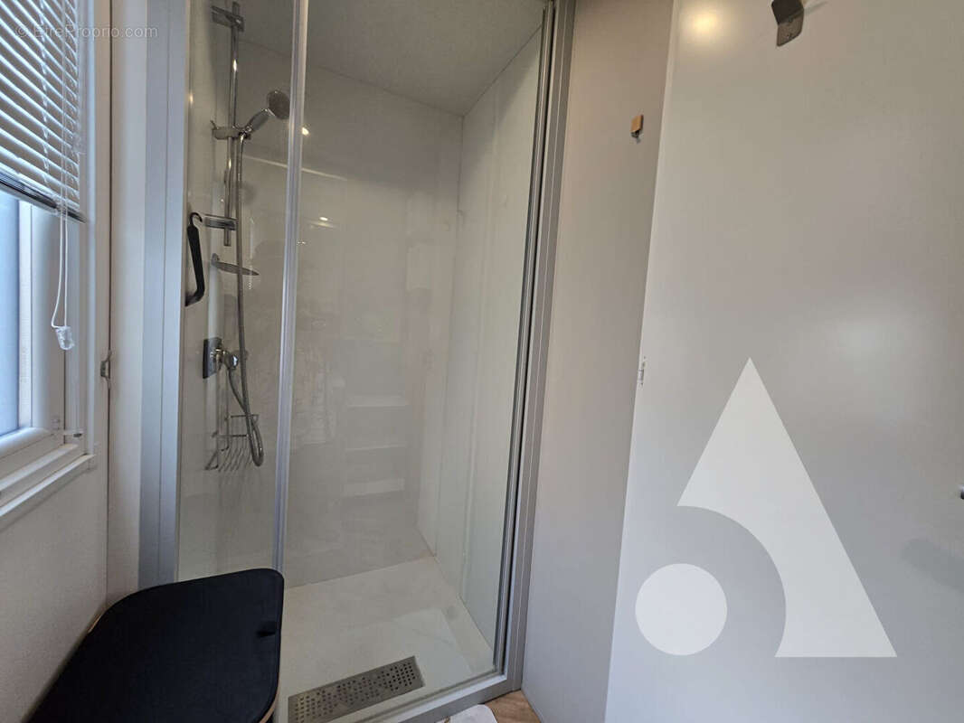 Maison 3 pièces 40m² , jacuzzi 6p , vue mer -saint-raphael-boulouris - photo 9