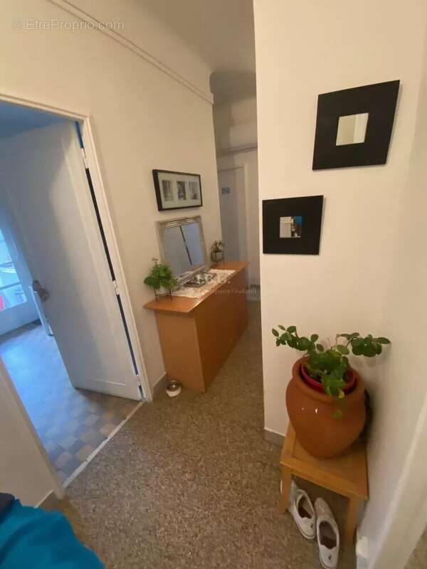 Appartement à MARSEILLE-2E