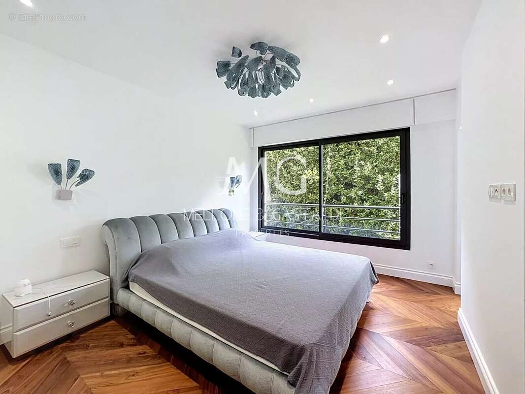 Cannes oxford – 4 pièces d’exception de 157 m² – terrasses, vue mer, 3 garages – résidence de prestige - photo 13