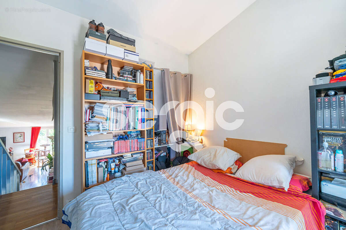 VIAGER OCCUPÉ - F4 en duplex Vieux Torcy - Dame de 75 ans - photo 11