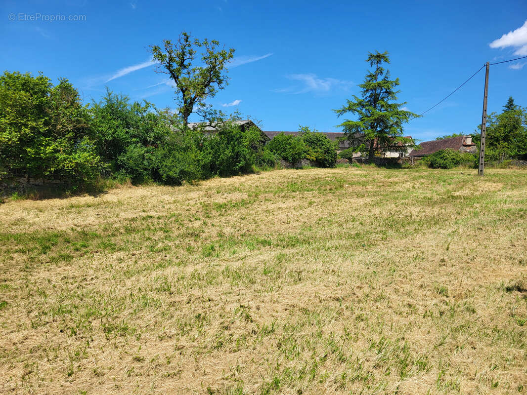 Terrain à FIGEAC