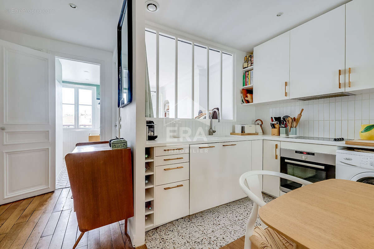 Appartement à PARIS-17E