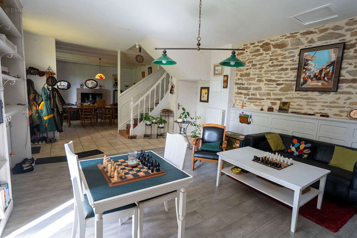 A vendre à Concarneau Maison de Maitre de 295 m² à 8 min du centre ville dans un cadre de vie idyllique ! - photo 4
