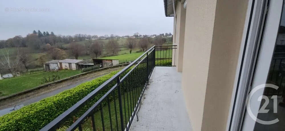 Maison 105 m² à Pleaux  - photo 6
