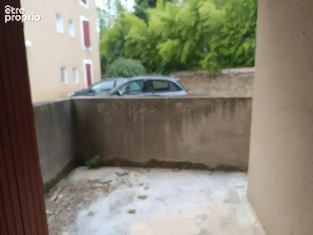 Studio coeur de ville en rez de chaussee avec terrasse - photo 11