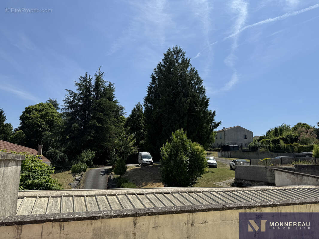 Ensemble immobilier avec local commercial et logement avec jardin - photo 16