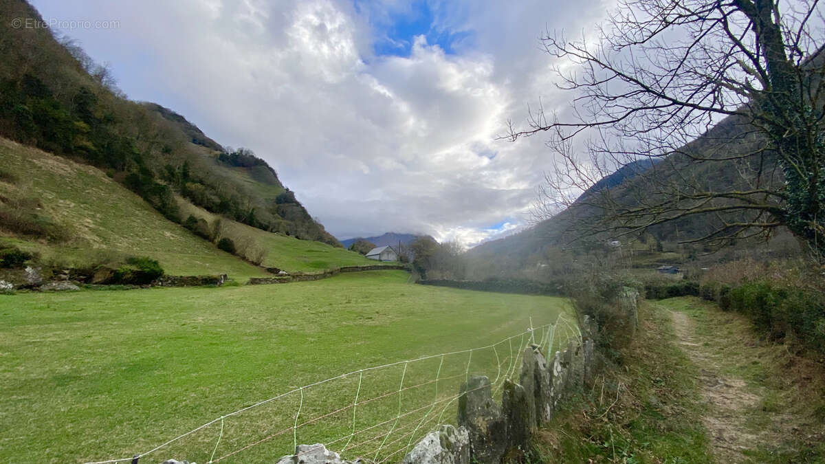 Maison à LUZ-SAINT-SAUVEUR