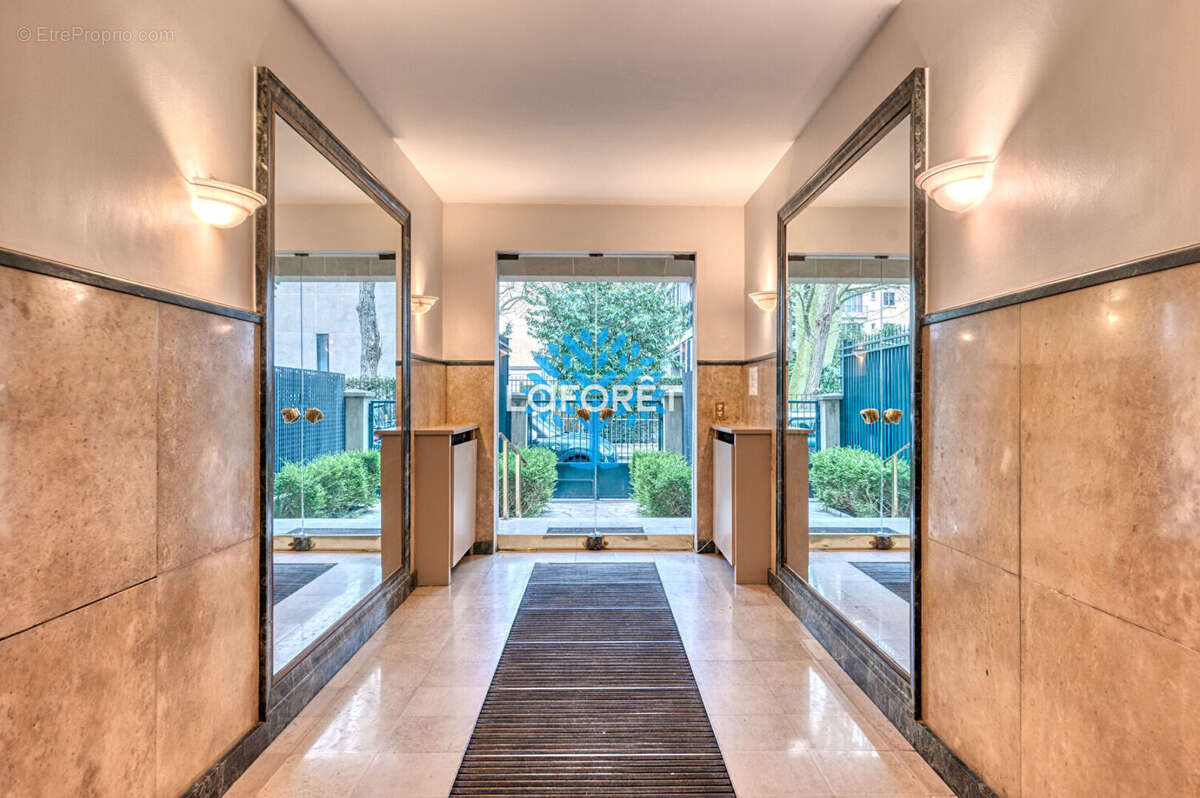 Appartement à NEUILLY-SUR-SEINE