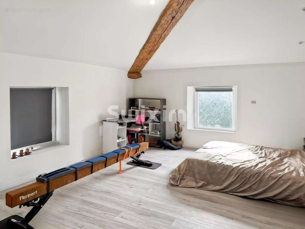 Maison à MONTELIMAR