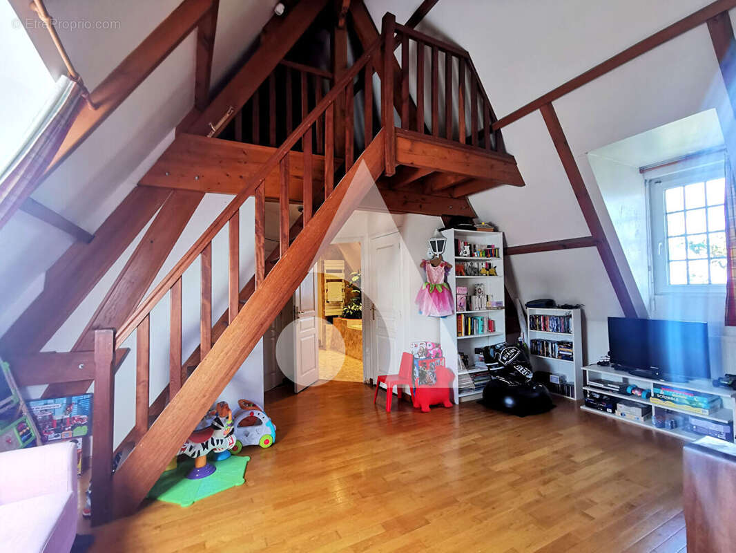 Maison à MONTIGNY-LES-CORMEILLES