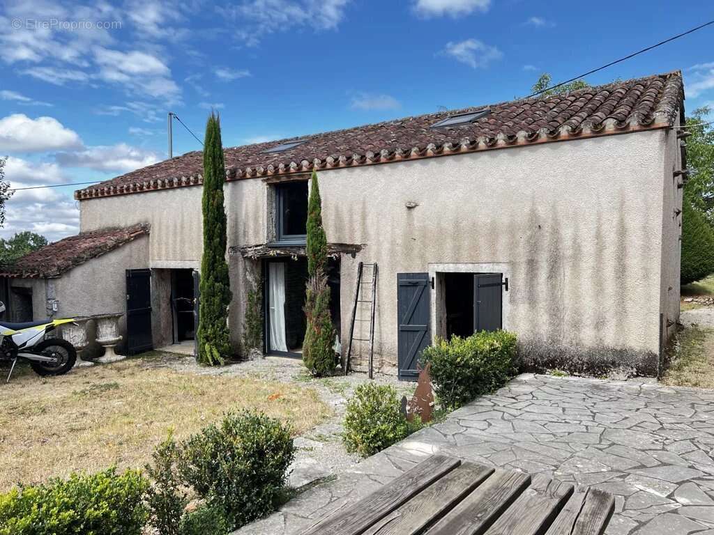 Charmante propriété avec piscine près de Saint-Cirq-Lapopie - photo 13