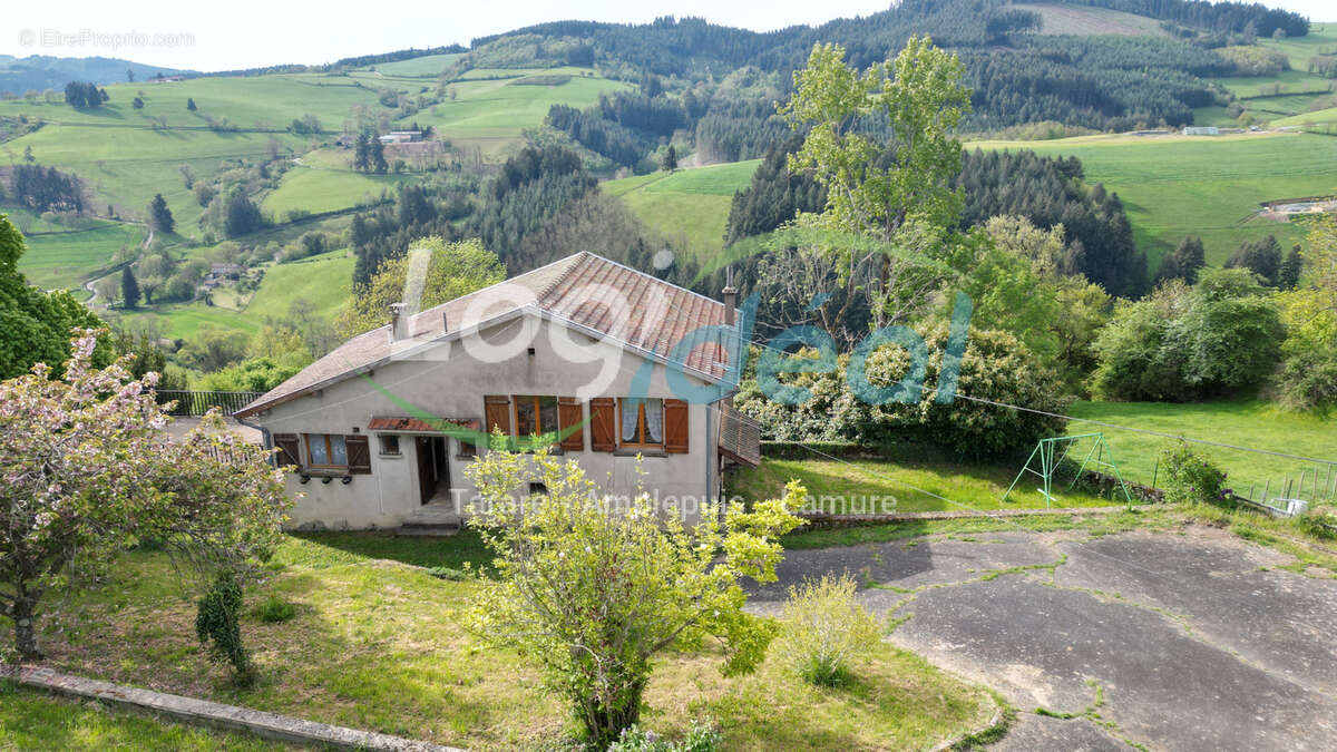 Maison à restaurer entièrement avec vue panoramique, le tout sur  presque 3000m2 de terrain - photo 11