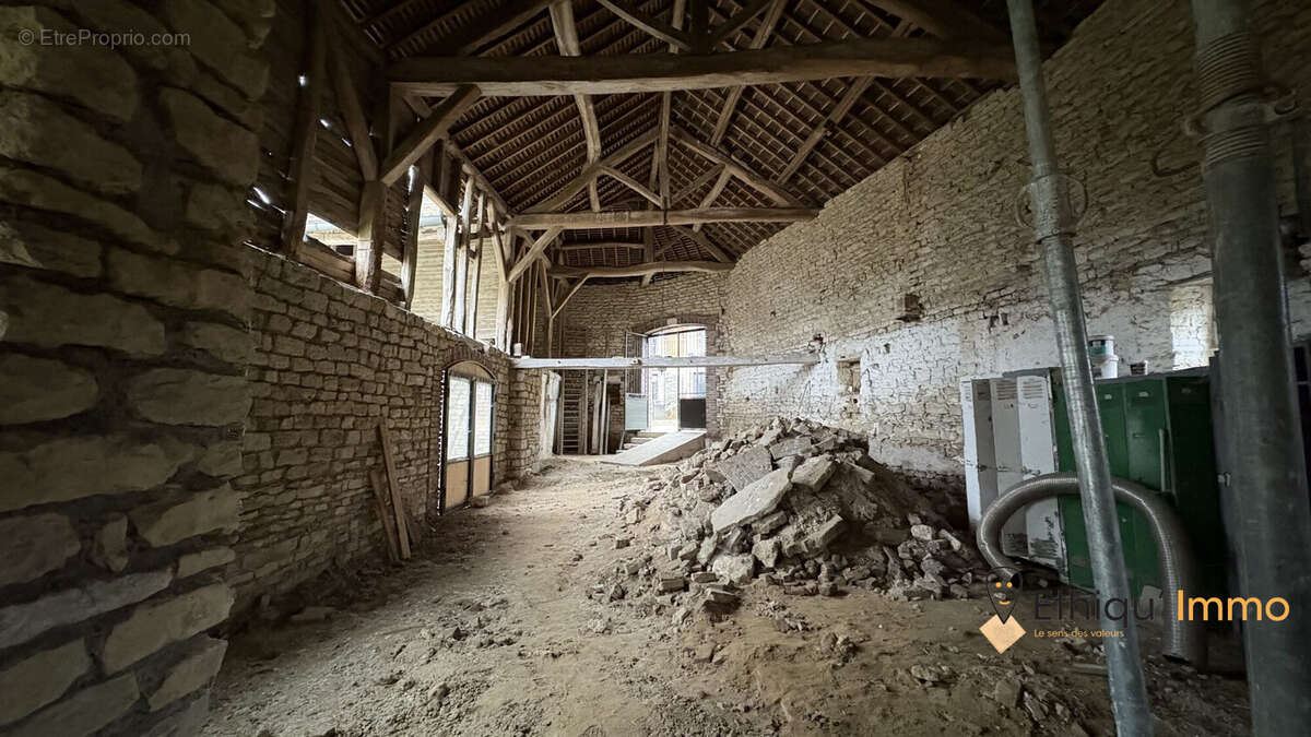 Appartement à VENDEUVRE-SUR-BARSE