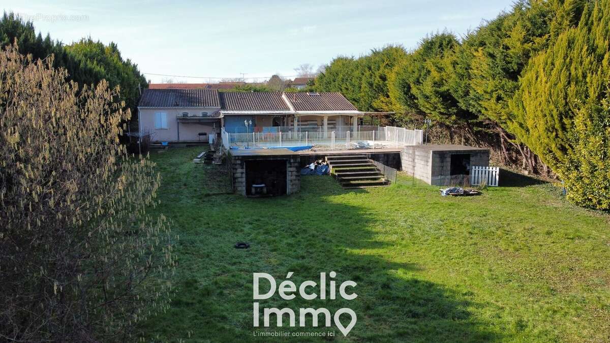 Maison à LA COURONNE