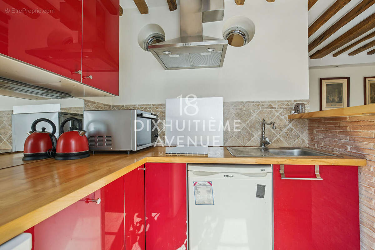 Appartement à PARIS-18E