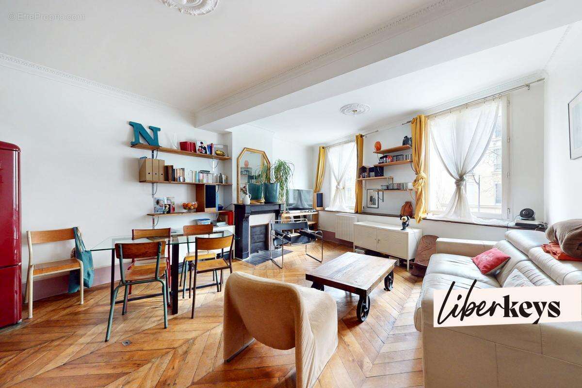 Appartement à PARIS-14E