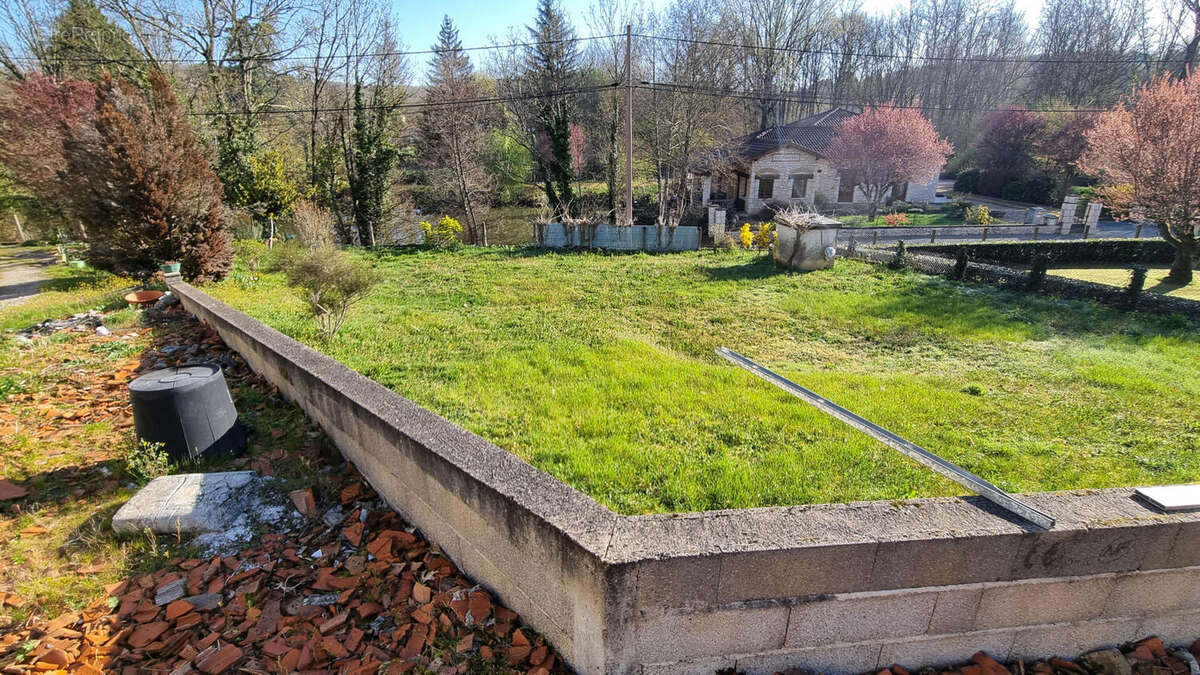 20260320_091328 - Maison à JAVERLHAC-ET-LA-CHAPELLE-SAINT-ROBERT