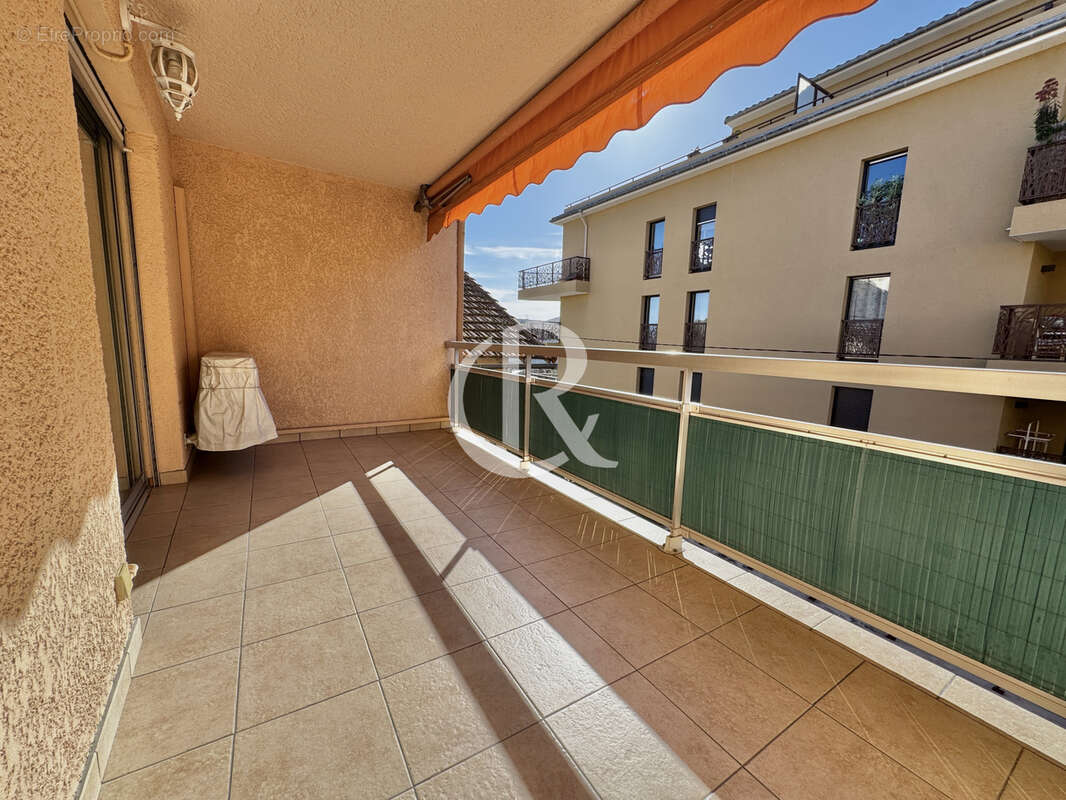 Appartement à HYERES