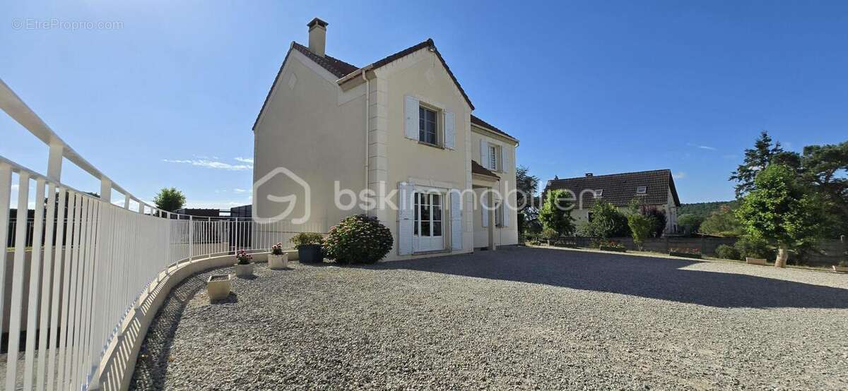 Maison à LA FERTE-ALAIS