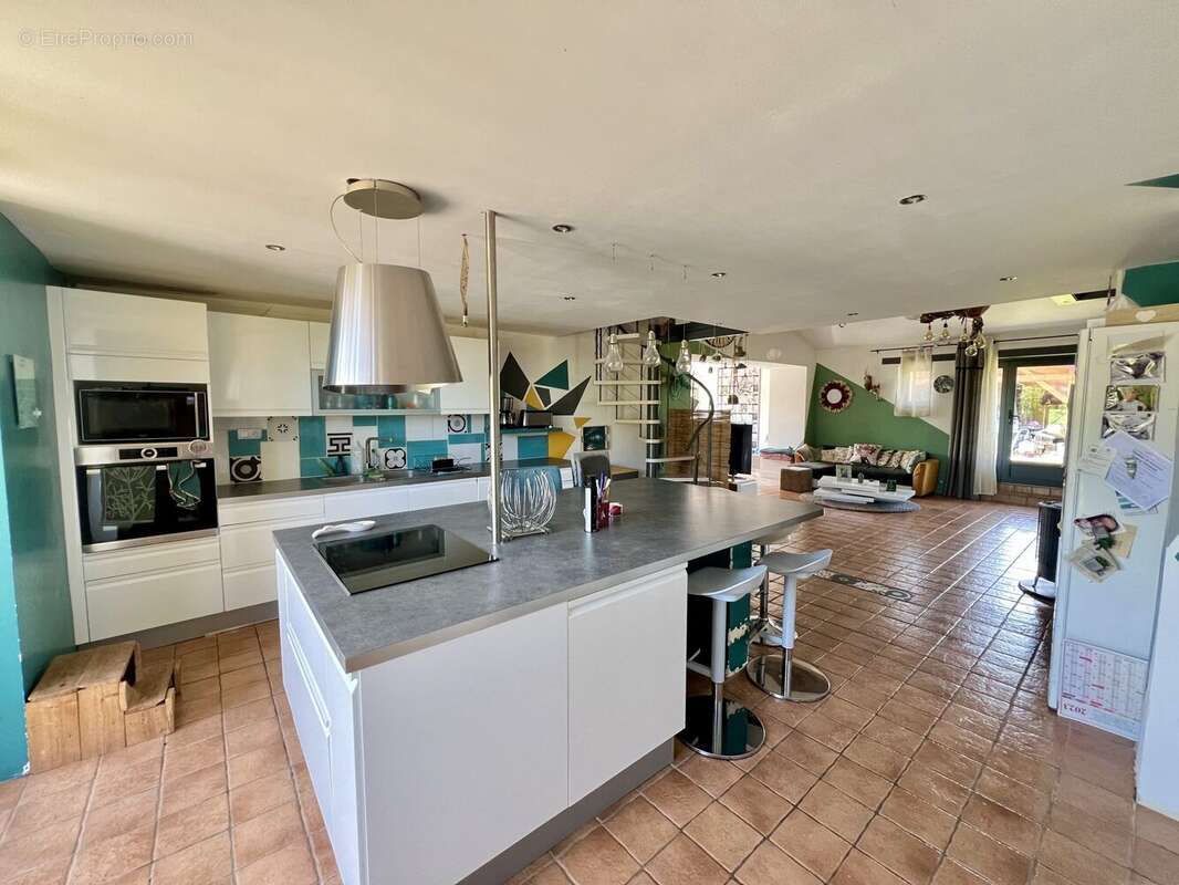 Maison à MONTPONT-EN-BRESSE