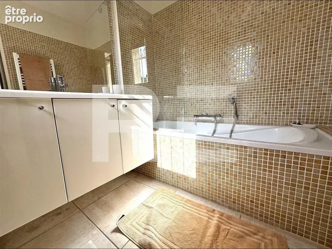 Maison familiale 140m² de type 5 entre nimes et sommieres - photo 5