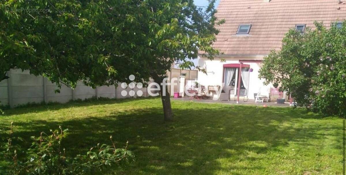 Maison à HOUVILLE-LA-BRANCHE