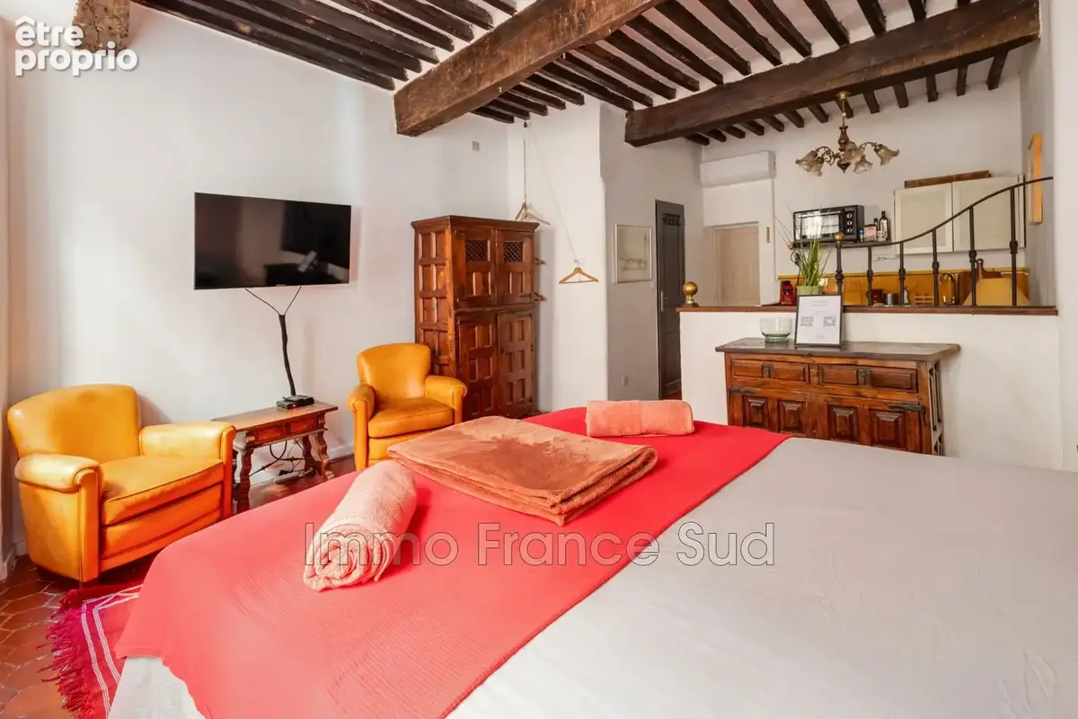 Maison 5 pièces 172 m² à vendre à Cotignac (83570) - photo 2