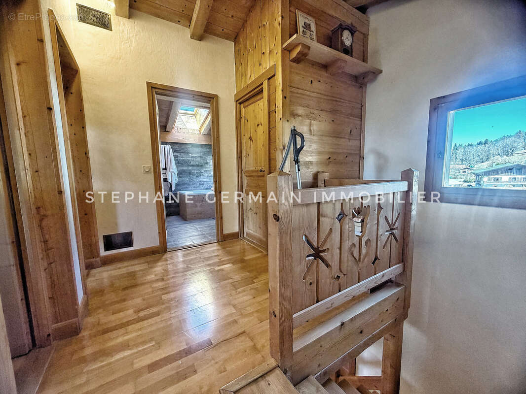 Maison à DEMI-QUARTIER