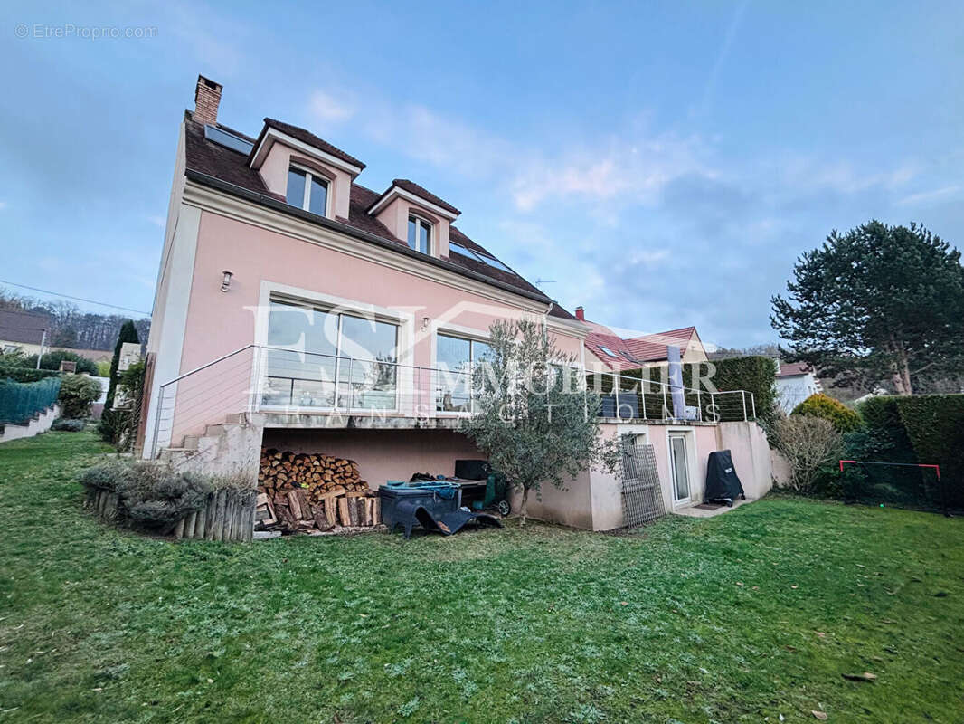 Maison à SAINT-LEU-LA-FORET