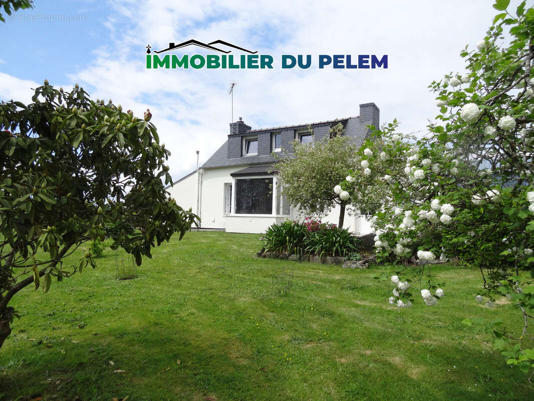 Maison à PLOUNEVEZ-QUINTIN