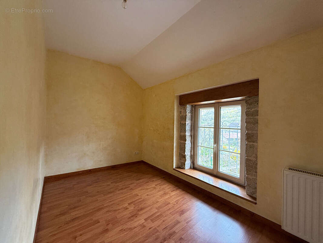 Maison à LONS-LE-SAUNIER