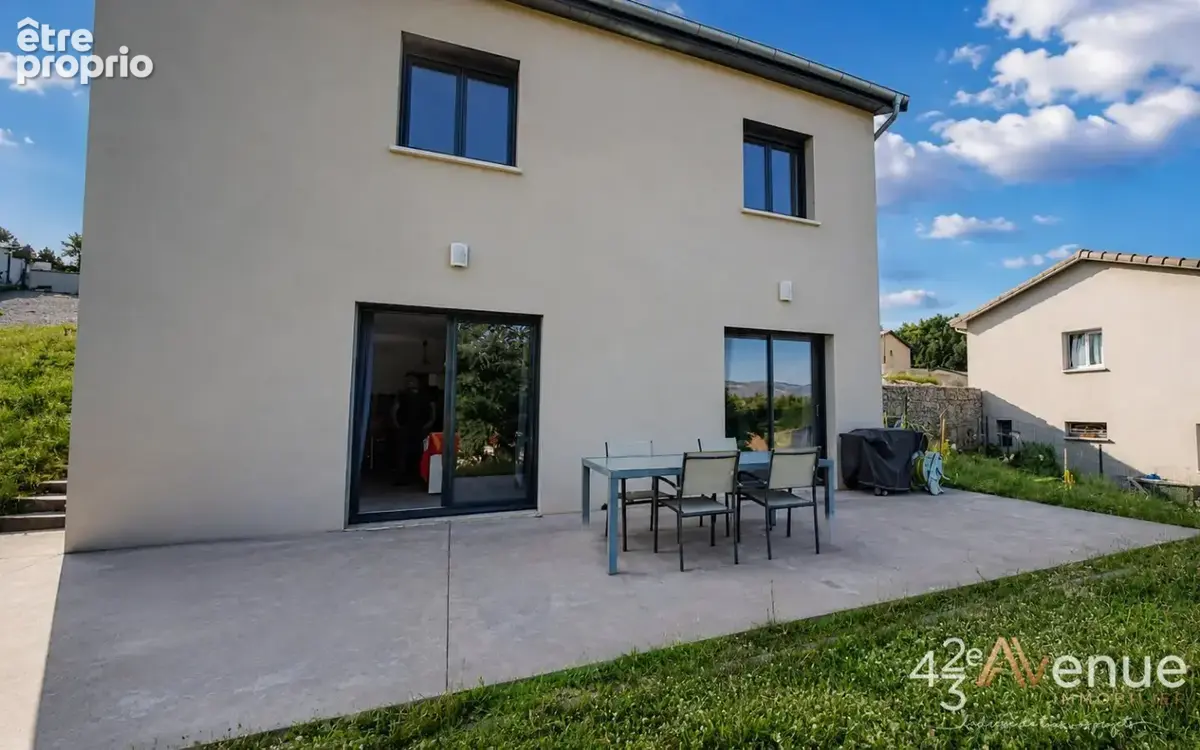 Maison 103 m² à La Ricamarie  - photo 2