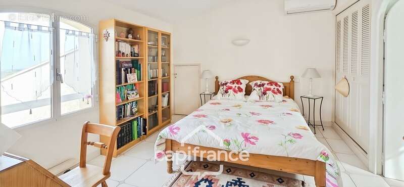 Maison à vendre 4 pièces VUE MER + Garage 55m² + Piscine SANARY SUR MER (83) - photo 32