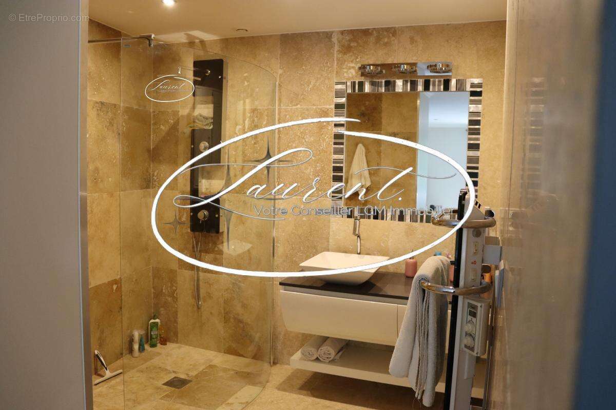 Maison à VEZENOBRES