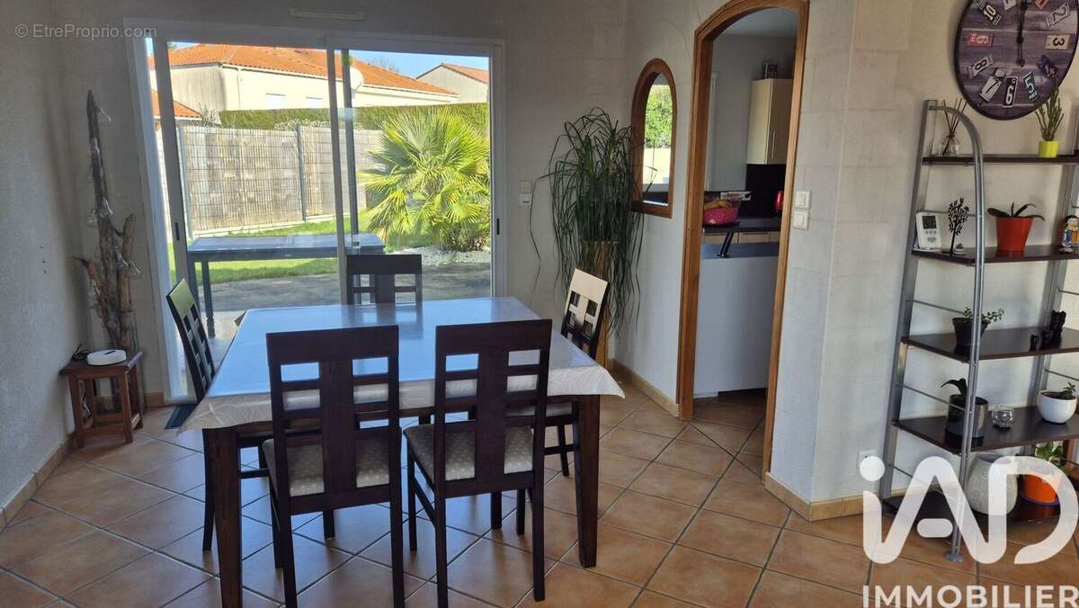 Photo 4 - Maison à LA TESSOUALLE