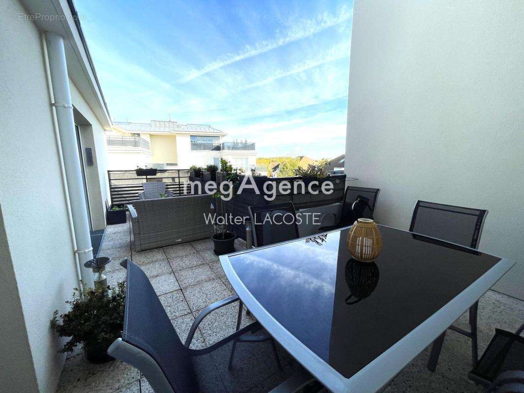 Appartement à ELANCOURT