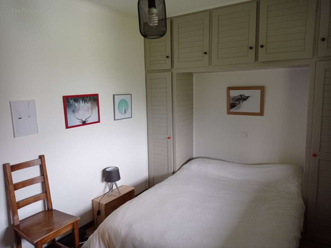 Maison à LA RIVIERE-ENVERSE