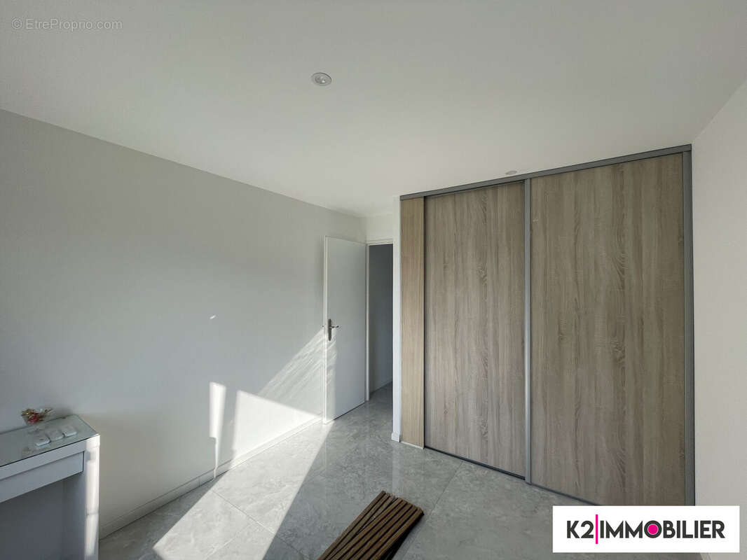 Maison à MONTELIMAR