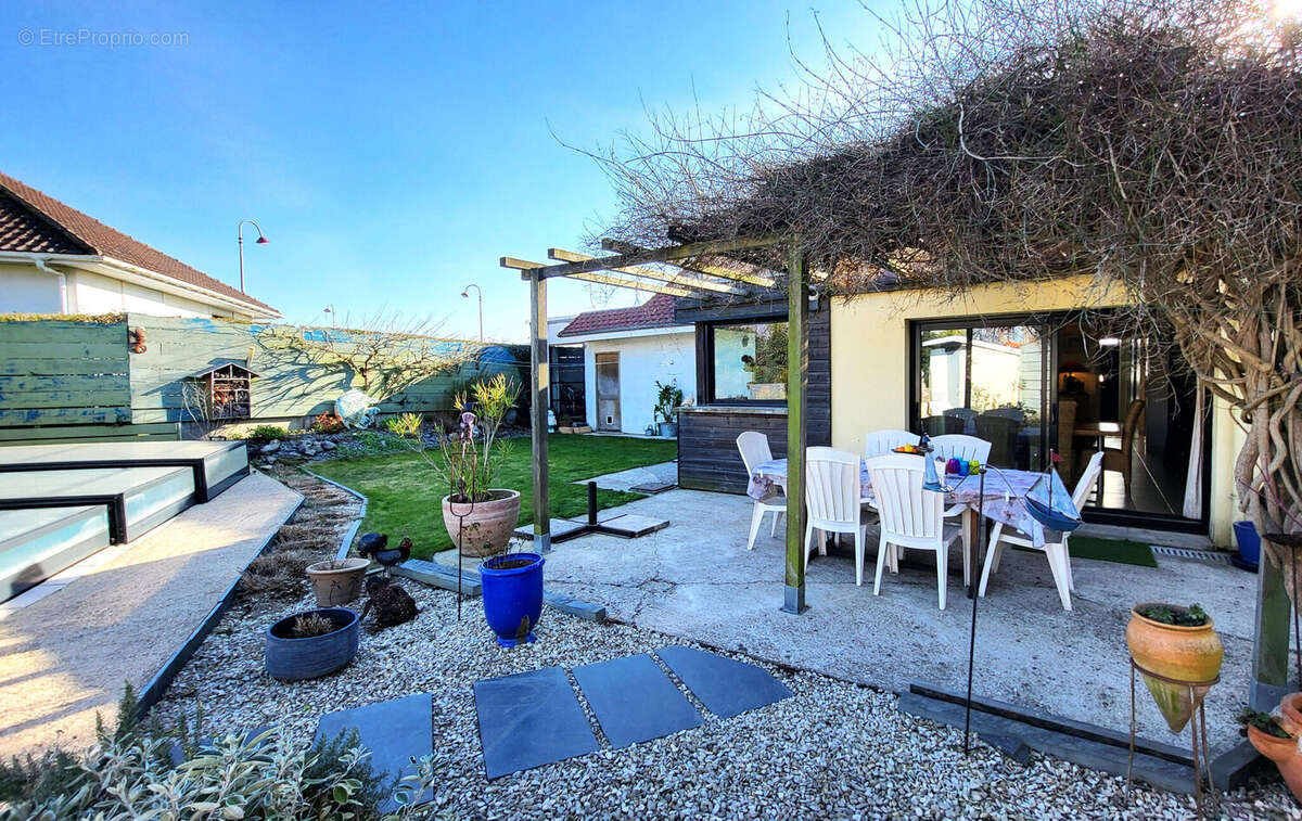 Photo 2 - Maison à RANG-DU-FLIERS
