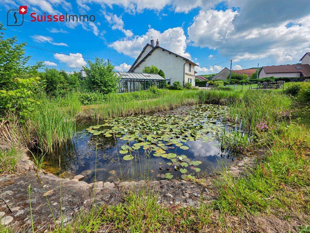 Maison à VALLEROIS-LE-BOIS