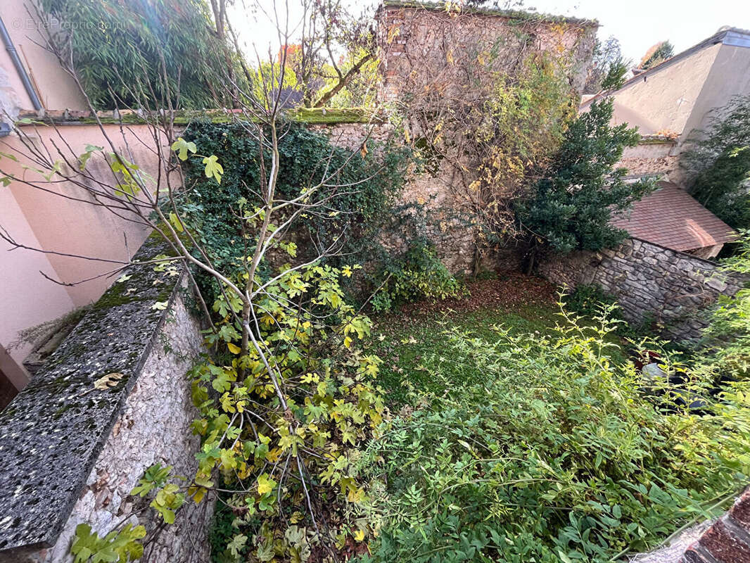 Appartement à FERRIERES-EN-GATINAIS