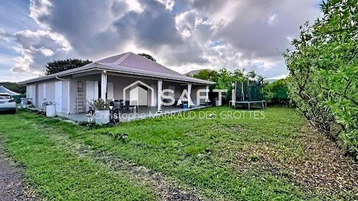 Photo 1 - Maison à SAINT-JOSEPH