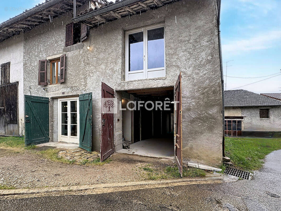 Maison à GIGNY