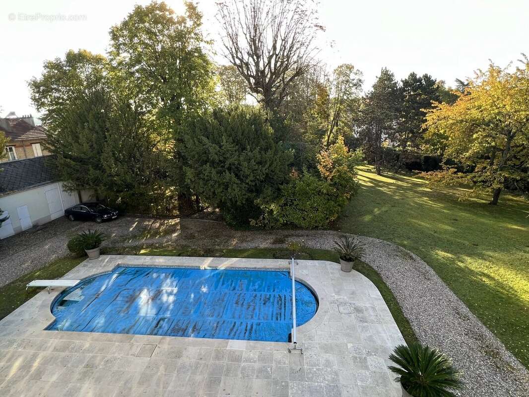 Maison à LOUVECIENNES